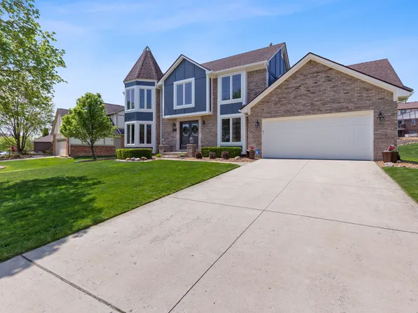 1209 Grandview Dr, Rochester Hills, MI 48306