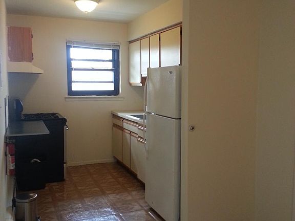 Kitchen- Stainless steel range