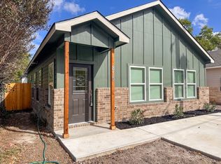 815 5th St, Lockhart, TX 78644