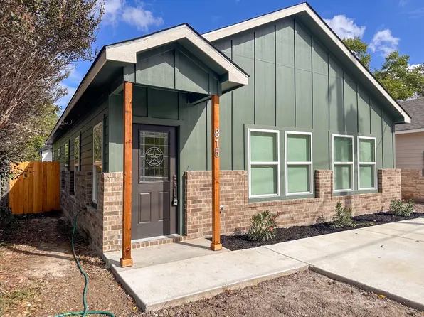 815 5th St, Lockhart, TX 78644