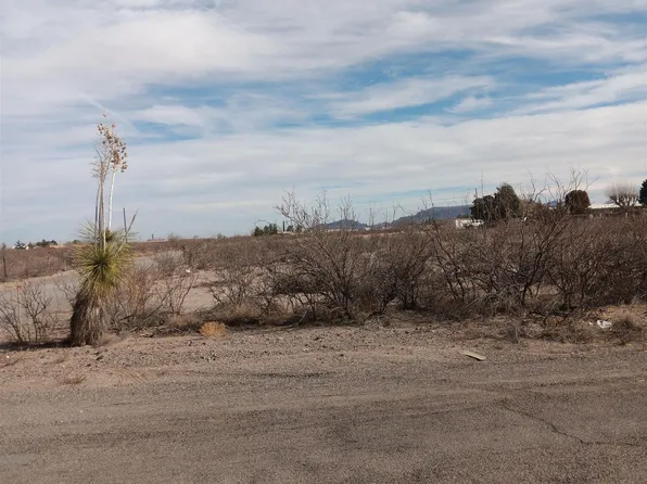 S Saddler St, Deming, NM 88030