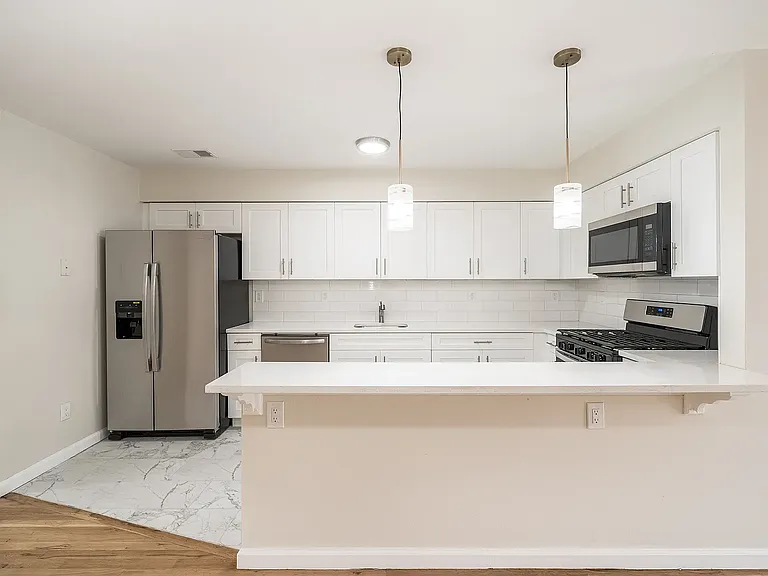 188 Arlington Ave #1 — Photo 2
