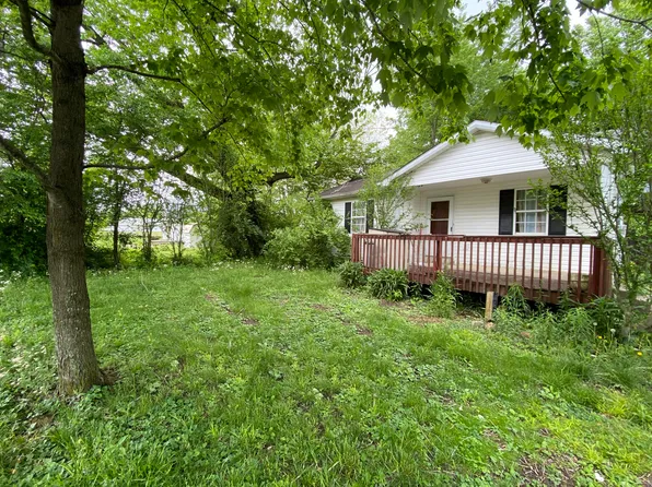 580 Elm St, Crab Orchard, KY 40419