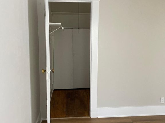 4th image of 3408 W 27th St #3408