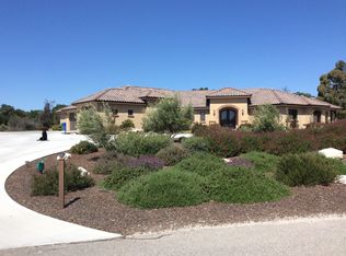 450 Championship Ln, Templeton, CA 93465