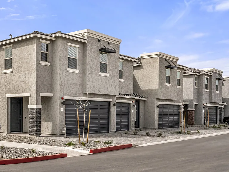 Avalon Townhomes — Photo 21