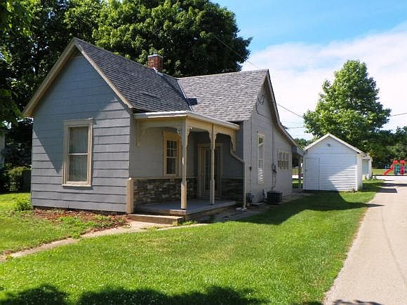 1st image of 517 E 8th St