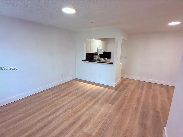 2735 W 66th St #2123 — Photo 2