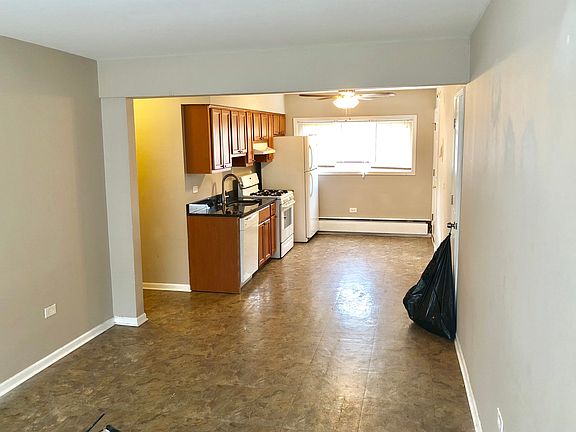 2nd image of 302 32nd Ave #2