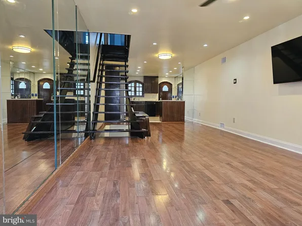 1829 S Mole St, Philadelphia, PA 19145