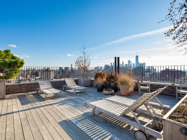 302 West 12th Street image 12 of 13