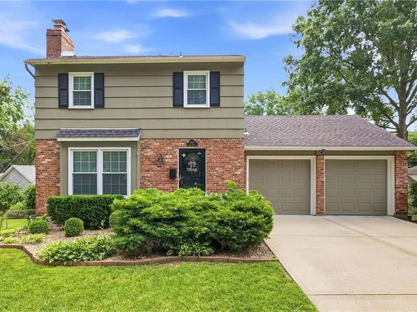 9529 Eby St, Overland Park, KS 66212