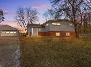 1540 Slater Rd, Lapeer, MI 48446