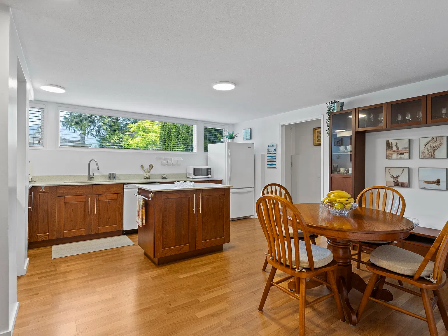 6422 Douglas Street — Photo 3