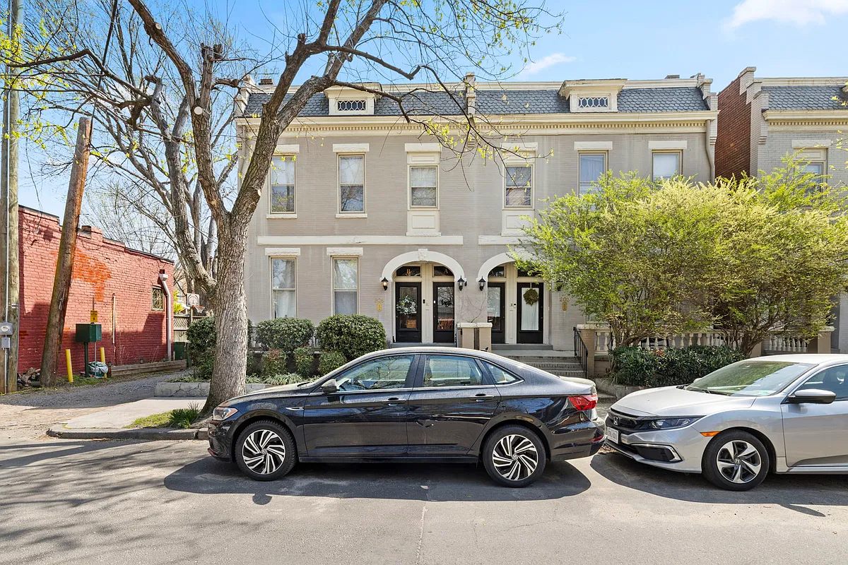 Building Photo - 205 N Davis Ave #A