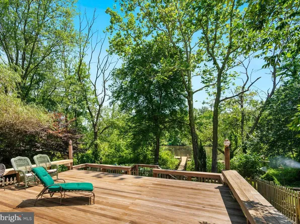 32135 River Rd, Millington, MD 21651