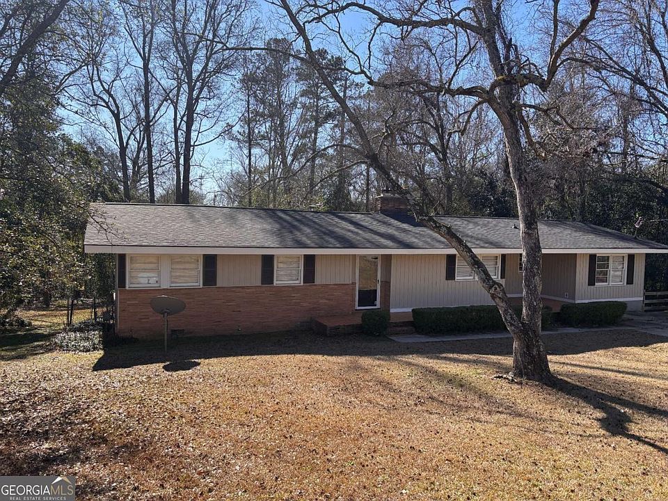 1st image of 1445 Forest Hill Dr NE