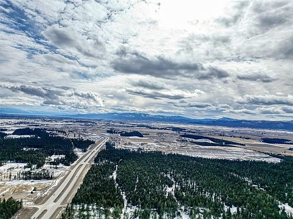 4th image of Nhn Km Ranch Rd