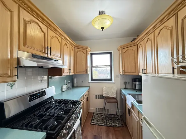 143-50 Hoover Avenue image 6 of 15