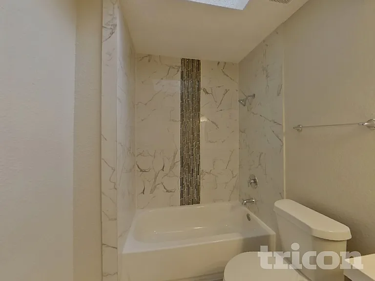 3910 Lillie St — Photo 17