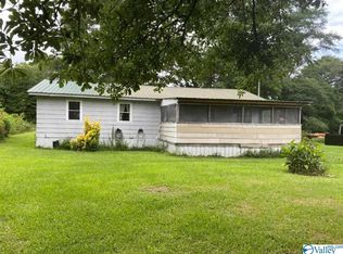 902 Half Section Line Rd, Albertville, AL 35950