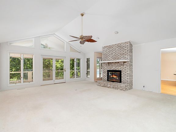 5th image of 14 Narvaez Way