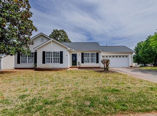 103 Hickory Rock Ln, Greer, SC 29651