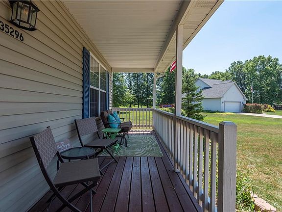 3rd image of 35296 Chaucer Dr