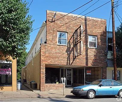 6011 Vine St #2