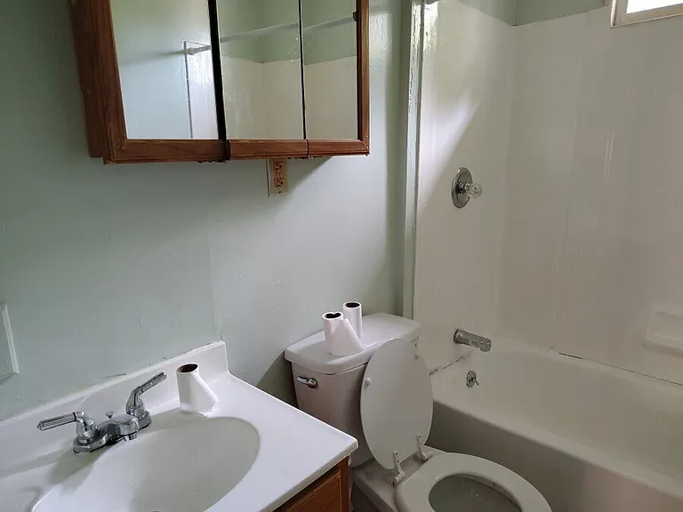 6034 Hillman Ave — Photo 5
