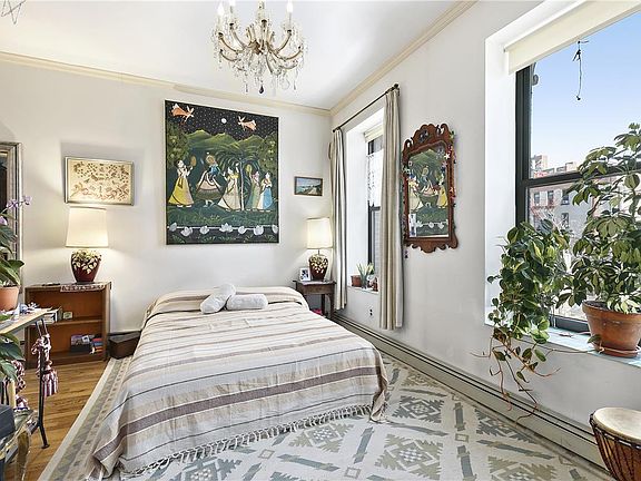 4th image of 241 Eldridge St APT 4F