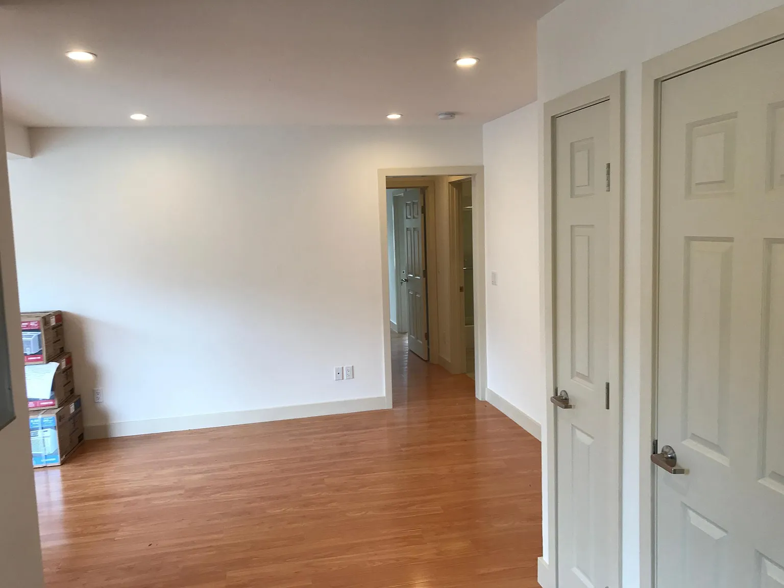 2 bed, 750 sqft, $2,450 — Photo 3