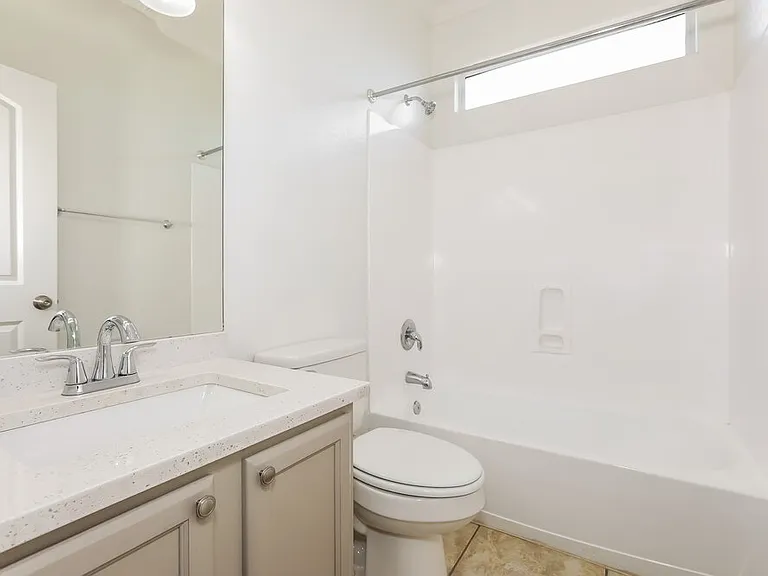 3329 E Powell Ct — Photo 15