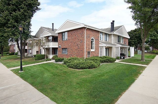 1st image of 1641 Westminster Dr APT 203