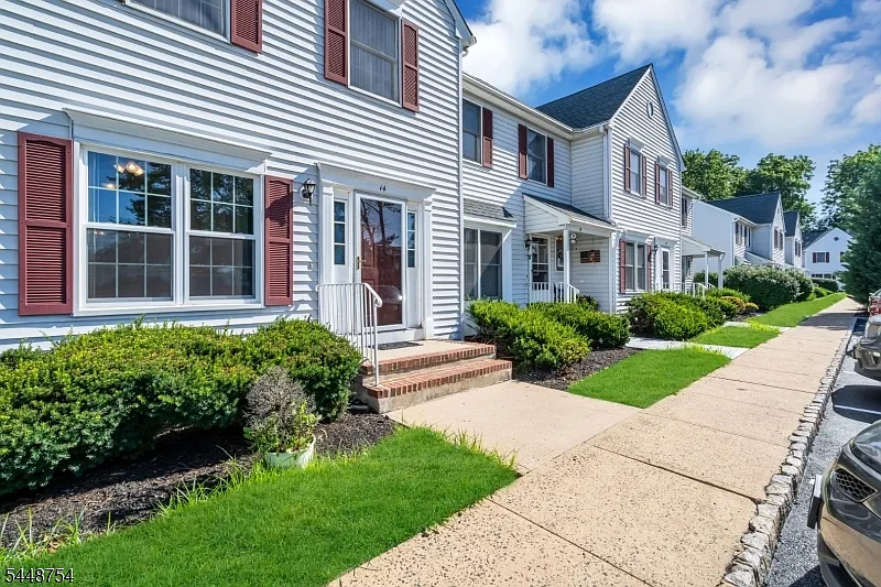 2 bed, 1.5 bath, $2,900 — Photo 2
