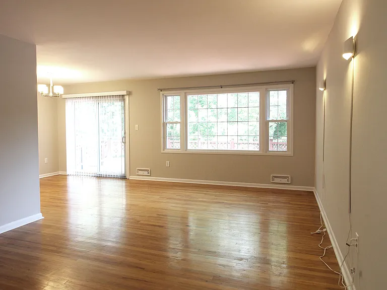 6211 Duntley Ct — Photo 24