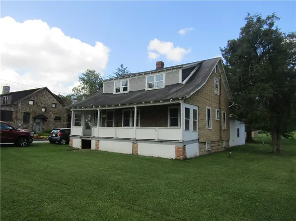 1861 N Center Ave, Somerset, PA 15501