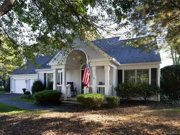 8 Pelham Way #8, Middlebury, CT 06762