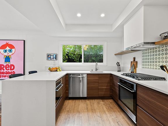5th image of 2311 Donella Cir