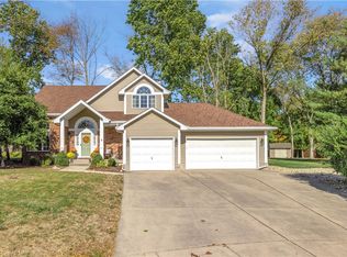 1120 Meadowview Dr, Decatur, IL 62526