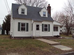 16 Colesonian Dr, Warwick, RI 02888