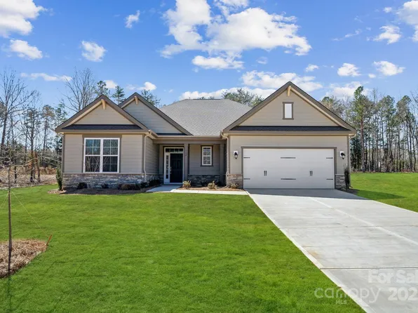 132 Brooke Forest Ct, Mooresville, NC 28115