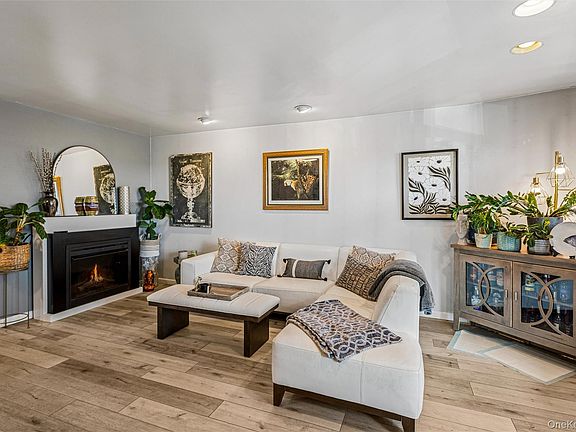 3rd image of 811 Shore Road #11