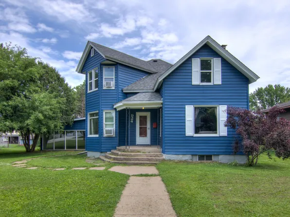 924 6th St W, Wabasha, MN 55981