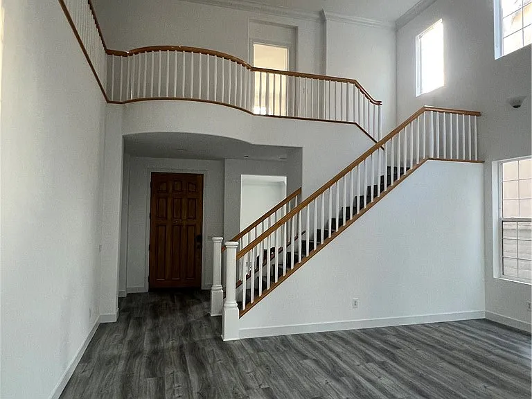 6777 Brentwood Dr — Photo 2