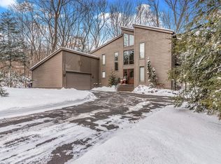 2981 Devonshire Rd, Ann Arbor, MI 48104