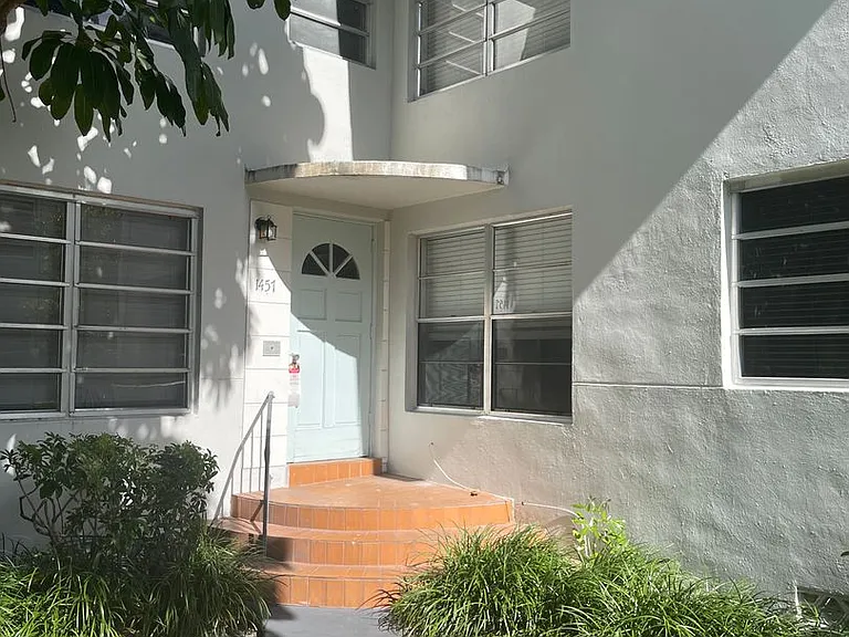 365 Menores Ave — Photo 4