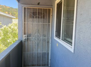 11818 Foothill Blvd #4, Oakland, CA 94605