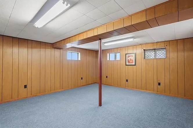 223 Edgewater Dr — Photo 2