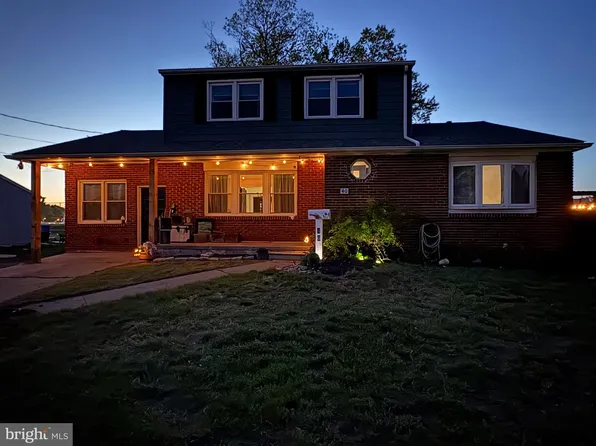40 Woodlane Dr, Blackwood, NJ 08012